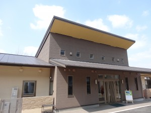 なばの内覧式外観